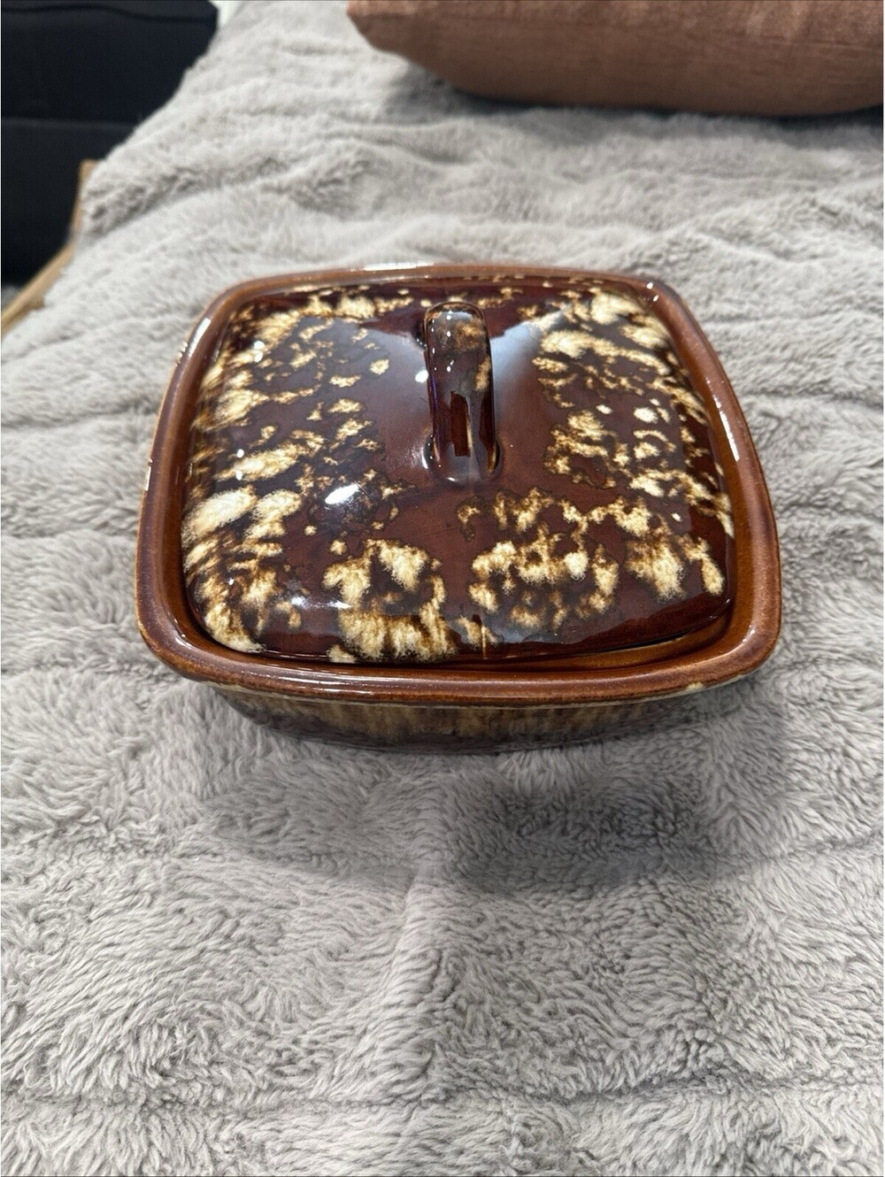 Vintage 1970s RRP Co Roseville Ohio Brown Drip Glaze Covered Casserole Dish,7x7"